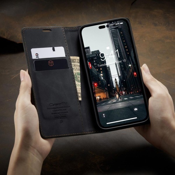 Чохол-книжка CaseMe Нубук для iPhone 14 Pro Max чорний
