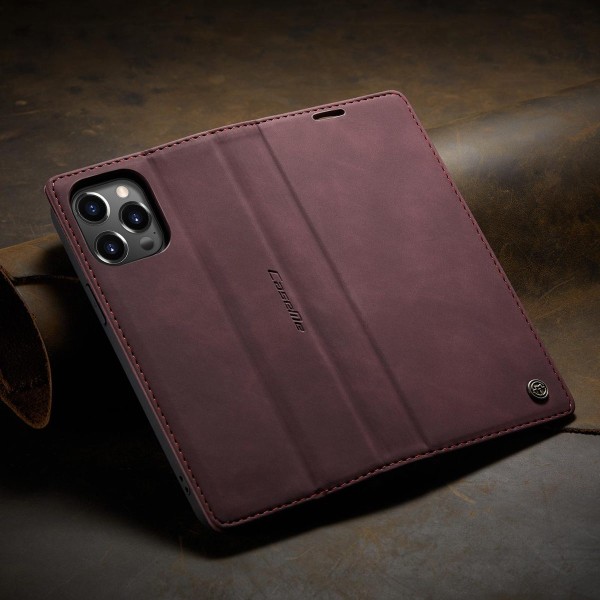 Чохол-книжка CaseMe Нубук для iPhone 15 Pro бордовий