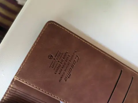 Фото покупця: Михайло Я*** · Xiaomi Redmi Note 9s/Pro Світло-коричневий